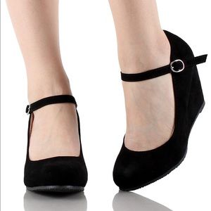 Bella Marie Denise Round Toe Wedge Heel Strap Sue.
